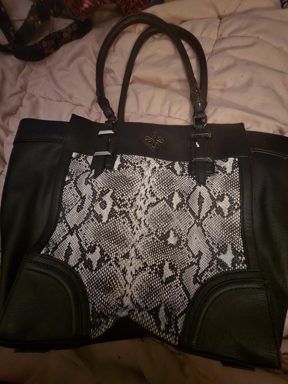 Simply Vera by Vera Wang Shoulder Bag Purse
